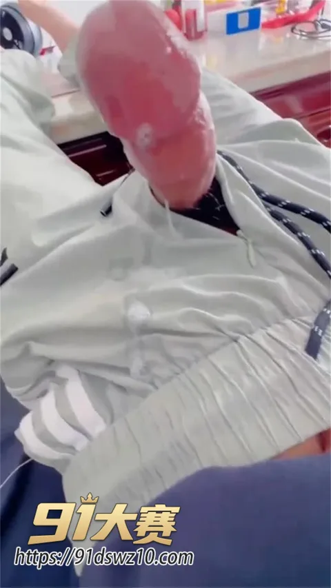 Snipaste20261014124553 网友投稿 操了自己的亲妹妹 妹妹越来越性感 趁着假期在家休息 哥哥爆操小骚逼!-3