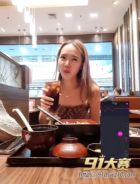 22 拷贝upscayl4xupscayllite4x 每日大赛之 带着跳蛋玩户外系列 第一弹 神奇的小玩意 各种场合令女神欲罢不能 操控骚逼的人生-4