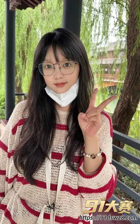 女一7W800px 抖音30万粉女网红 我就是图图 被蓝战非爆料出轨 曾发毒誓保证结果当晚被抓实锤-5