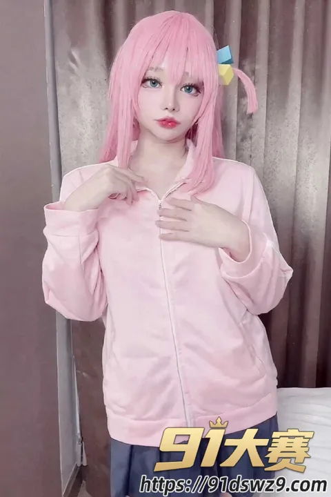 IMAGE 20261003 18:48:16 极品巨乳福利姬 Meenfox 粉嫩穴被手指和道具轮流玩弄 蜜汁直流顺着腿往下淌!-1