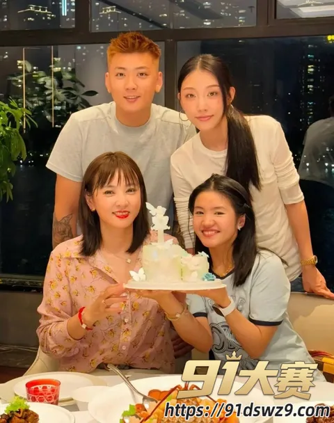 IMAGE 20261006 18:36:53 抖音466万粉丝网红 崔晋 聊骚约炮 变形计李勒优被指做流量 母子黑料一起被扒-33