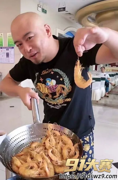 IMAGE 20261007 21:42:44 快手1260万粉男网红 丁老五 被爆睡女徒弟 前任刘文文也被指包养期间给他生女儿!-14
