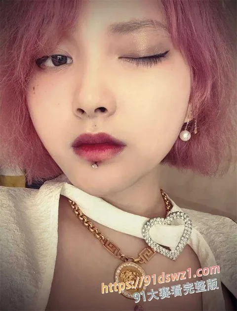 photo20260818164653 浙江女孕妇博主 安眠重度依赖 怀孕大肚仍拍骚片 巨乳深插不怕流产 反差极致 骚性不减-4