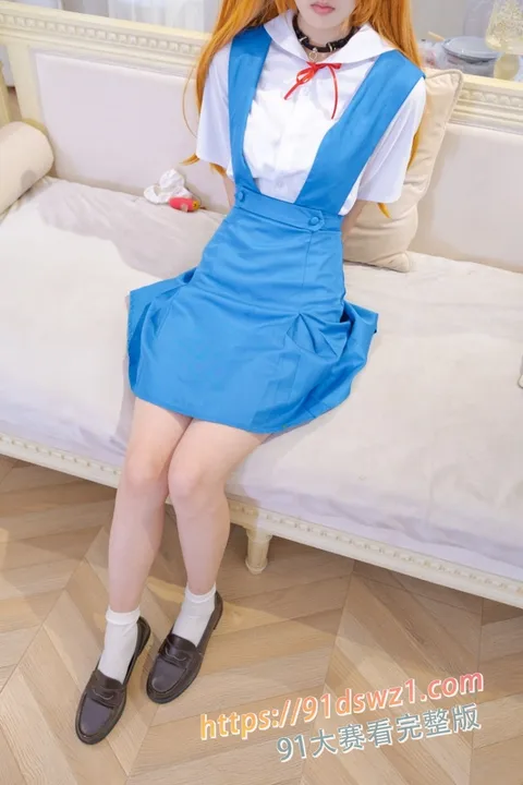 小七明日香6 极品福利姬 小七 明日香EVA战斗服COS 蓝色紧身衣解开大尺 视频角度全放开!-6