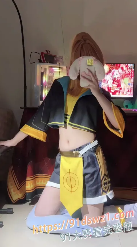 图2 极品福利姬 奈奈 COS姬小满 福利性感白高透丁字裤裸足自拍 极致身材尽显魅惑-2
